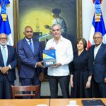 Presidente se reune con Julito Fulcar y el Comité Gestor del Plan Estratégico 